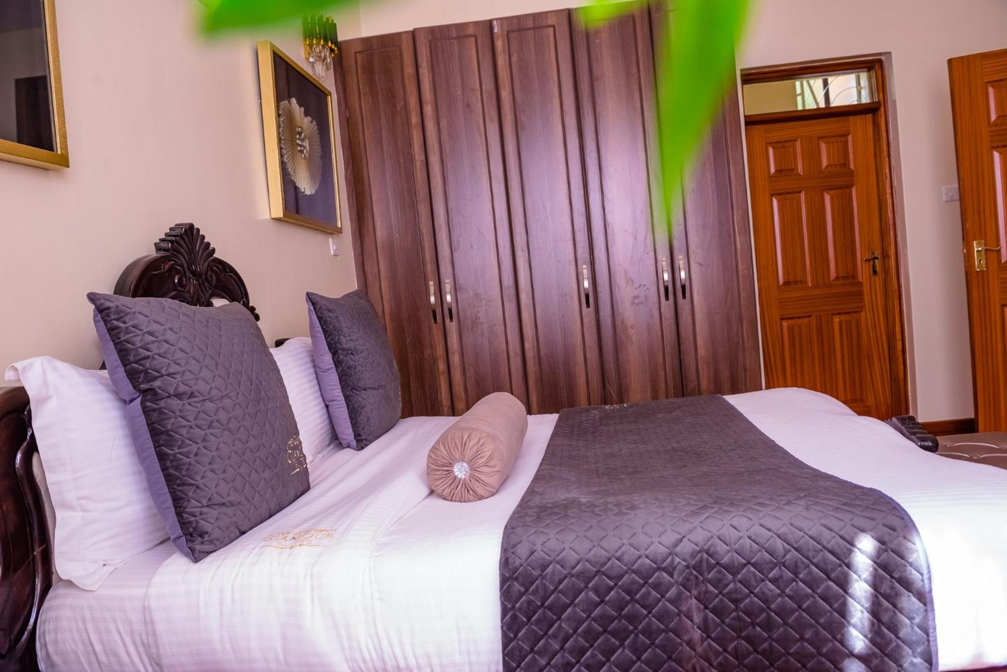 Glamour * Nanyuki